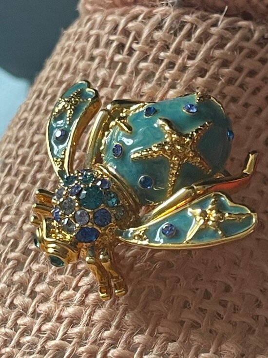 Joan Rivers Jewelry - Joan Rivers Seaside Ocean Starfish Bumblebee Brooch Blue Enamel Gold-Tone Vtg